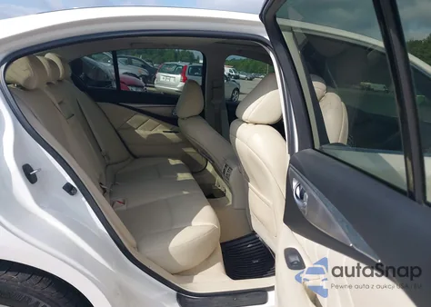 2015 Infiniti Q50 Premium из США, поврежденный, VIN JN1BV7AR3FM393447